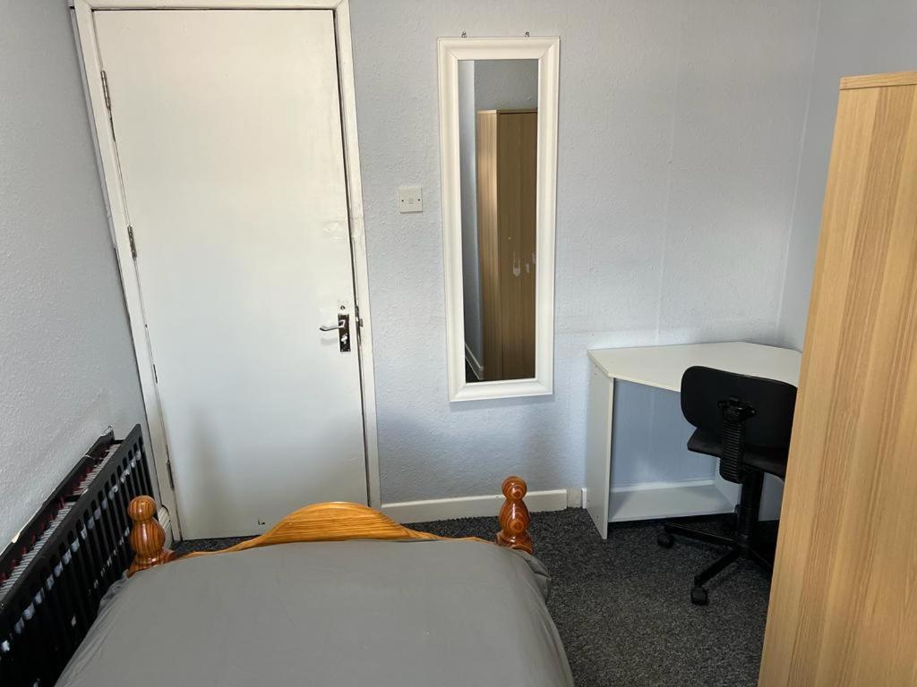Pc House Hotel Лестър Екстериор снимка
